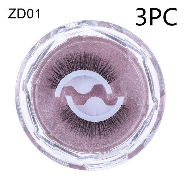 Captivating Floral Eyelashes with Natural Curl