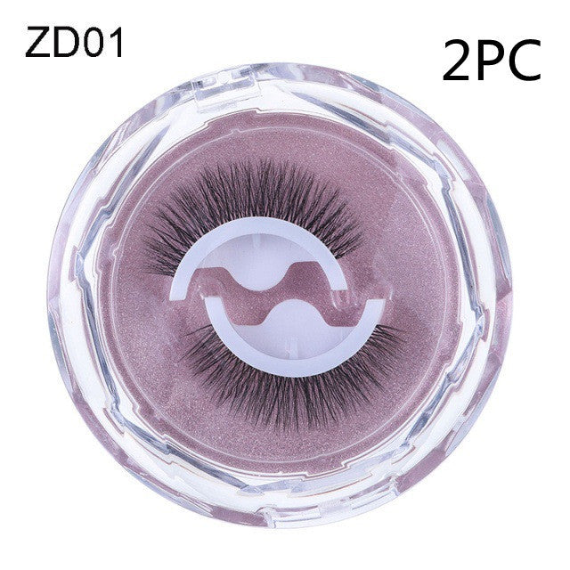 Captivating Floral Eyelashes with Natural Curl