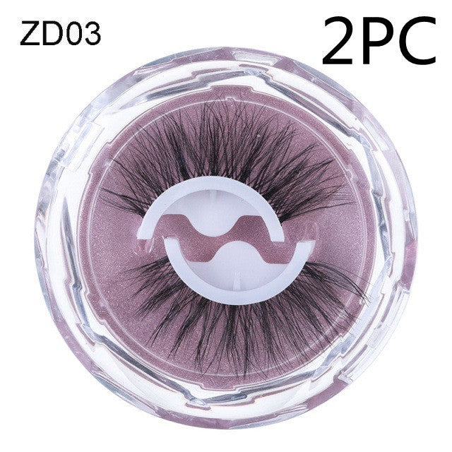 Captivating Floral Eyelashes with Natural Curl