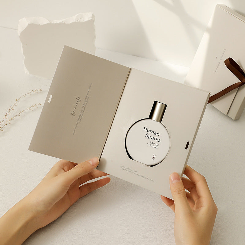 Long-Lasting Floral Perfume in Modern Packaging