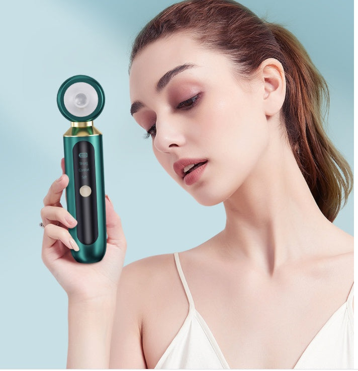 Portable visual blackhead meter with built-in illuminated magnifying glass for detailed skincare inspection