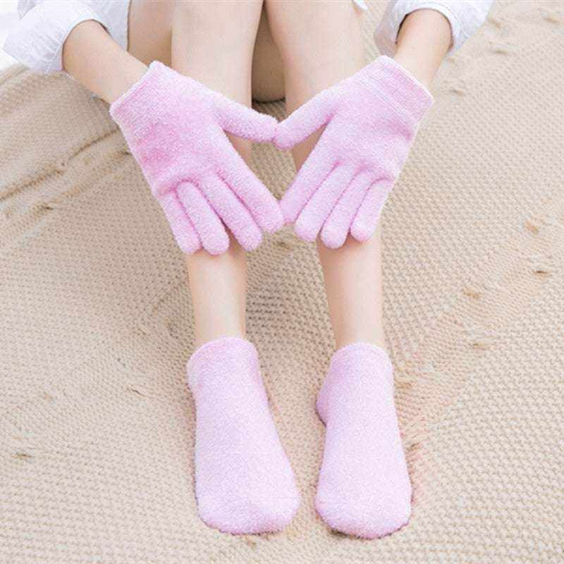 Revitalizing Spa Gel Gloves & Socks for Deep Hydration