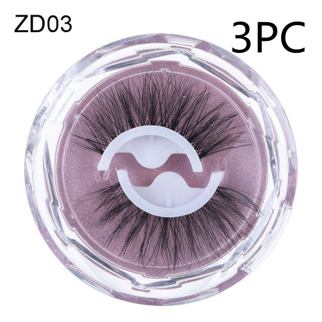 Captivating Floral Eyelashes with Natural Curl